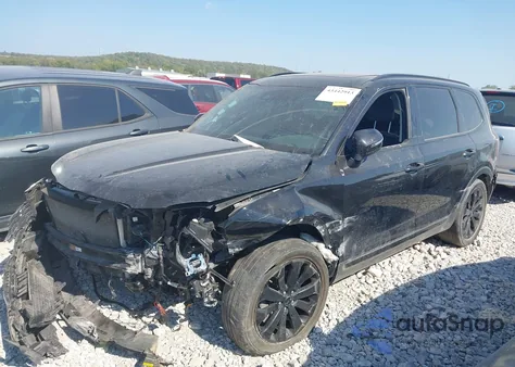 2021 Kia Telluride Ex z USA, uszkodzony, nr VIN 5XYP3DHC3MG190548